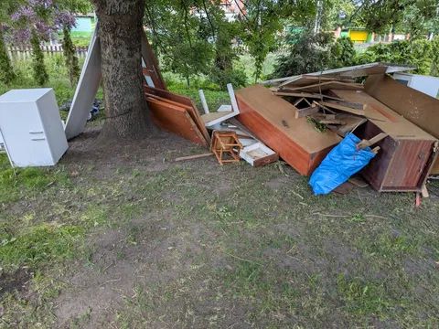 Drewno mieszane za darmo odbiór osobisty transport we własnym zakresie. 3